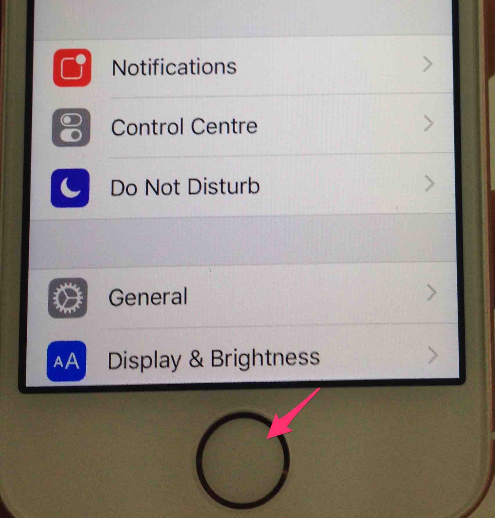 How to Take a Screenshot on iPhone SE